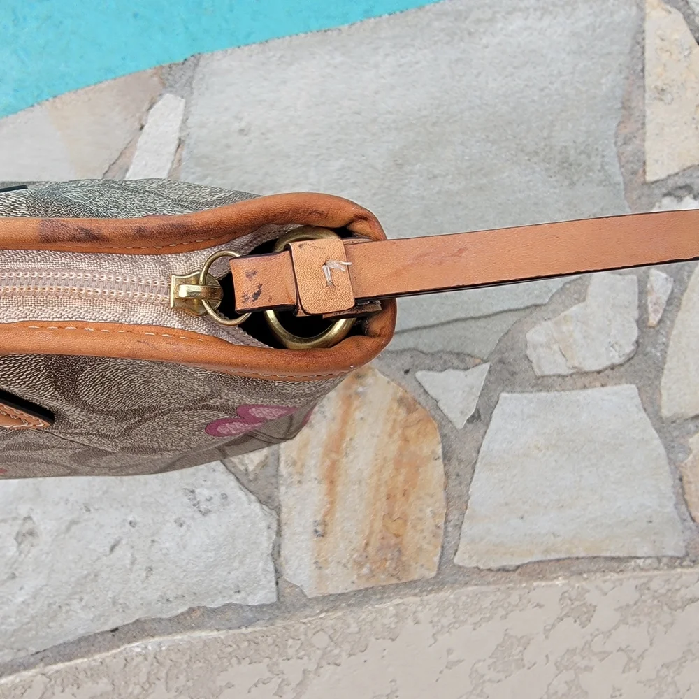Coach Classic Peyton Clover Tote - Picture 8 of 15